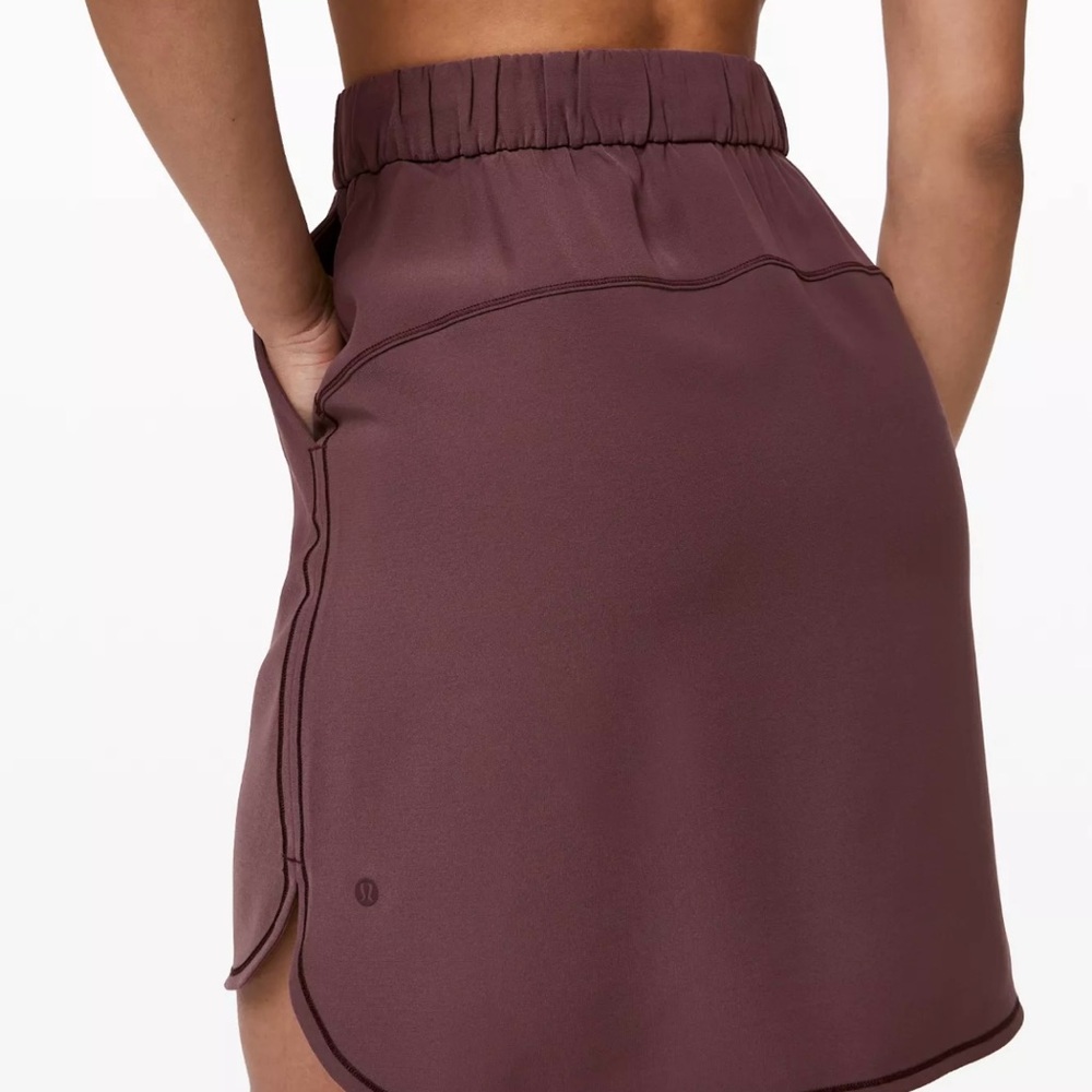 Lululemon On The Fly Skirt - Picture 2 of 9